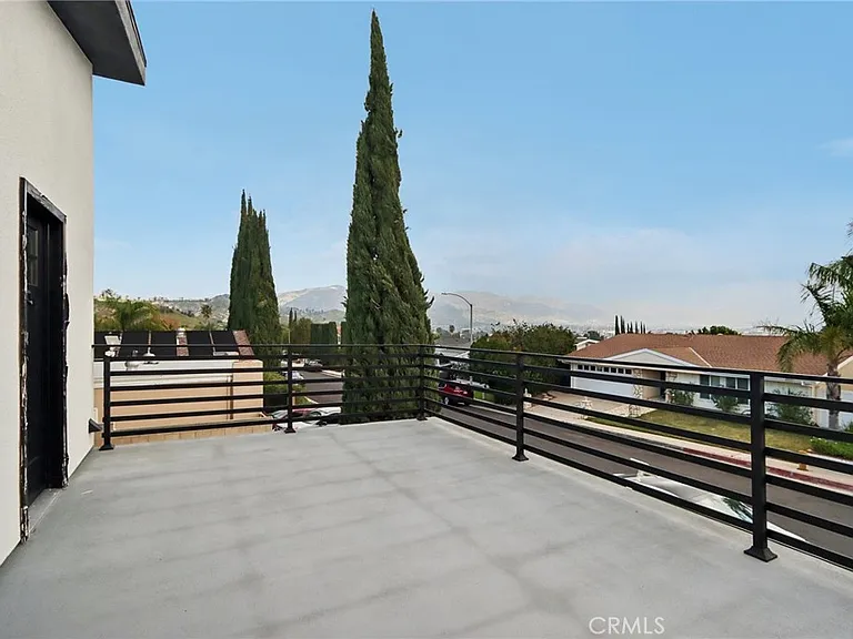 17465 Tuscan Dr — Photo 28