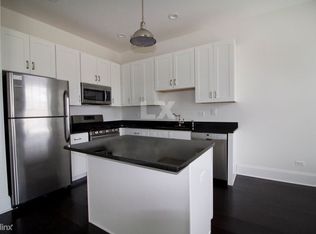 2500 Green Bay Rd, Evanston, IL 60201