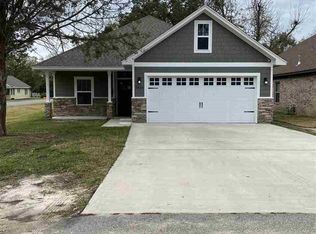 2424 Avenue C, Nederland, TX 77627