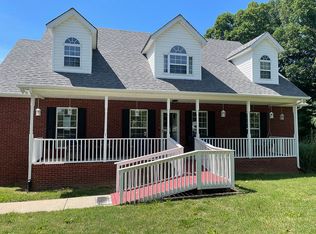 1028 Autumn Woods Dr, Pleasant View, TN 37146