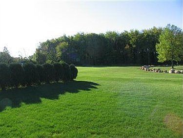 2nd image of 39257 Camelot Way