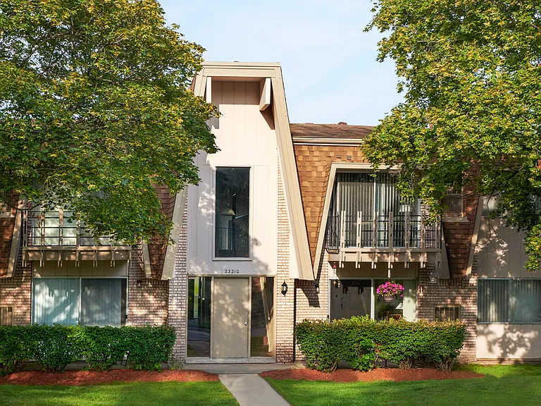 Orleans Place Apartments — Photo 16