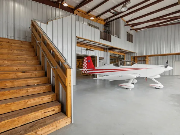 757 Aviator Dr, Fort Worth, TX 76179