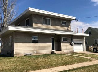 105 10th Ave NE, Minot, ND 58703