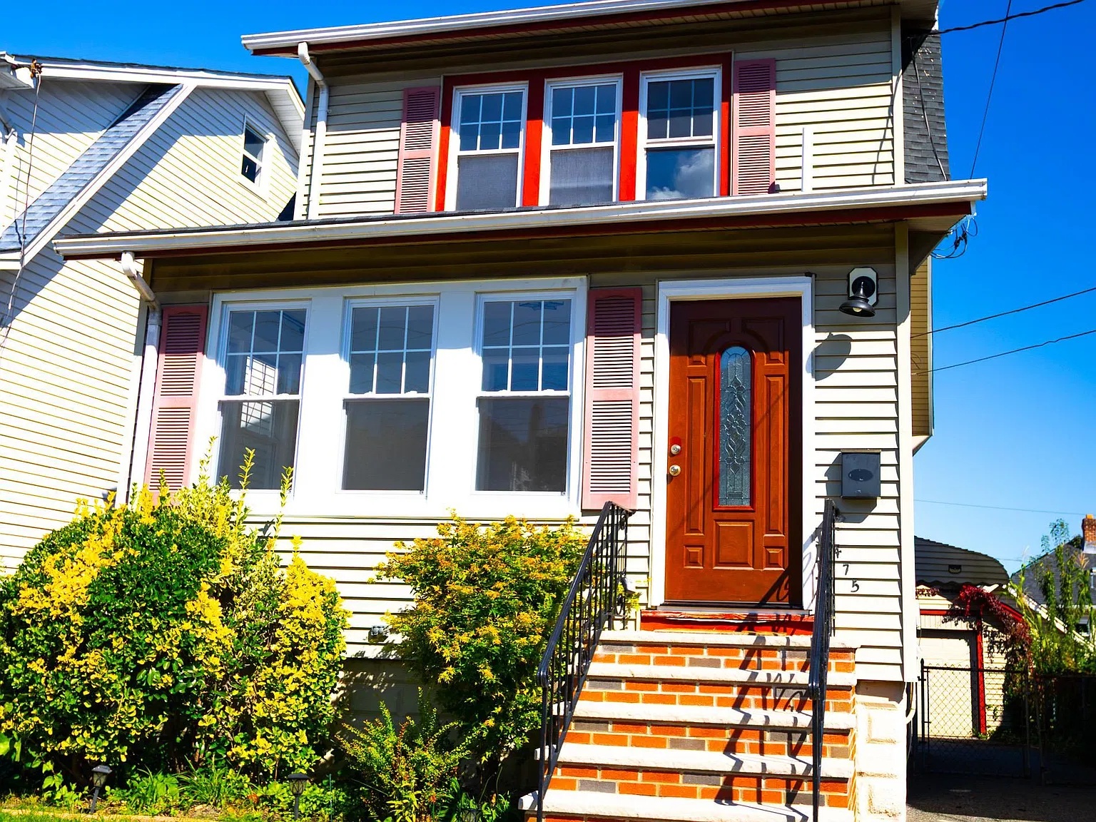 3 bed, 3.0 bath, $3,500 — Photo 1