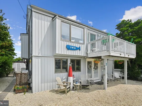 3 W 12th St, Barnegat Light, NJ 08006