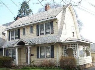 256 Wellington Rd, Mineola, NY 11501