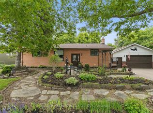 9 Thompson Dr, East Gwillimbury, ON