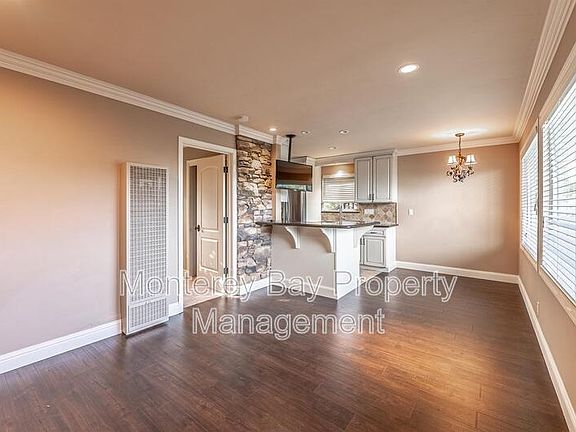 3rd image of 1039 Bayview Ave Unit B