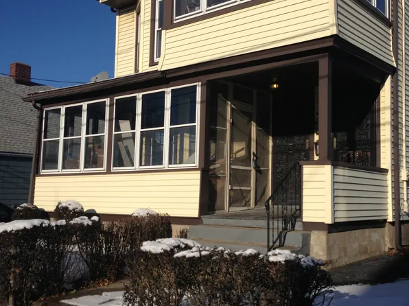 166-168 Alfred St, Bridgeport, CT 06605