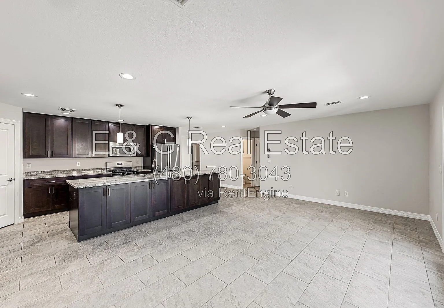 4 bed, 2.5 bath, 1832 sqft, $3,895 — Photo 3