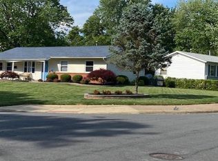 200 N Joshua Ct, Sterling, VA 20164