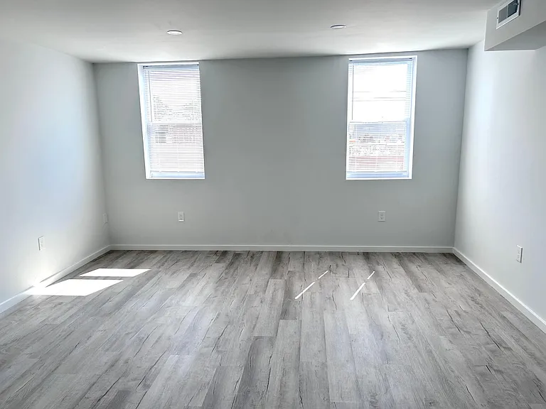 1721 Mifflin St #3 — Photo 6