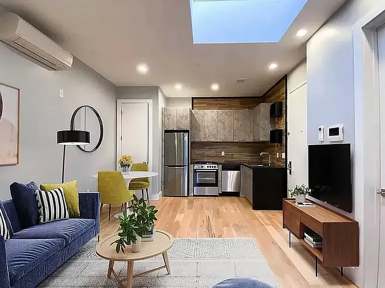1062 Halsey St #3B — Photo 5