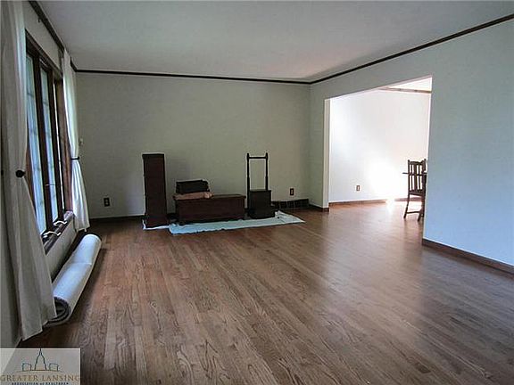 4th image of 3689 W Hiawatha Dr