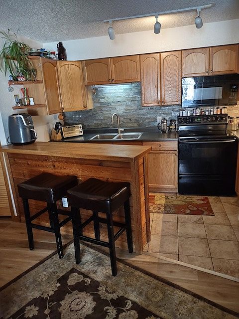 Kitchen/bar