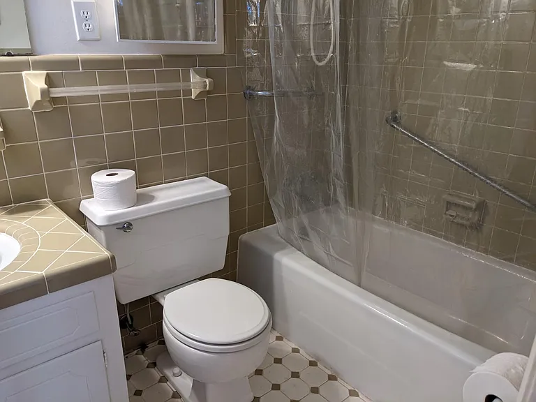 En-suite to master bedroom