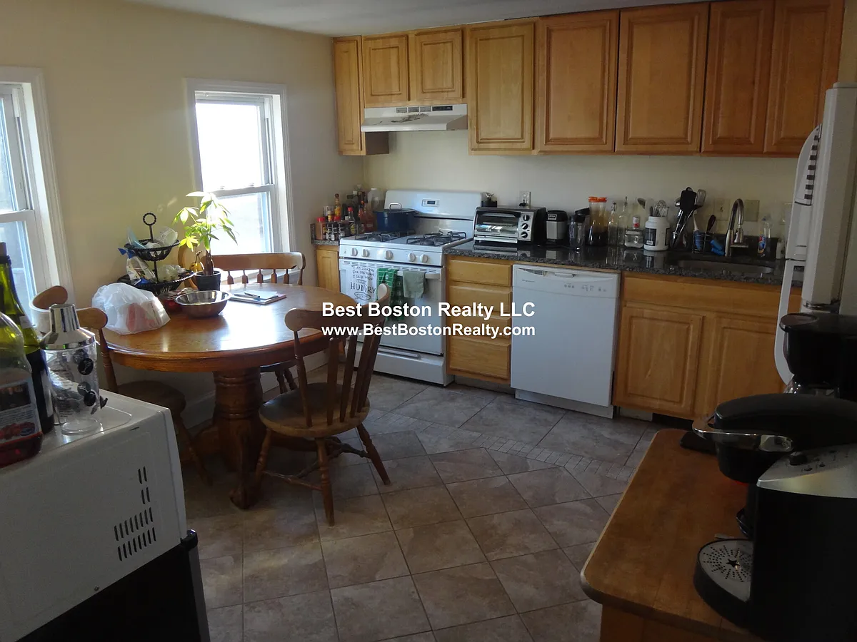 Building Photo - 12 Fulton St #B