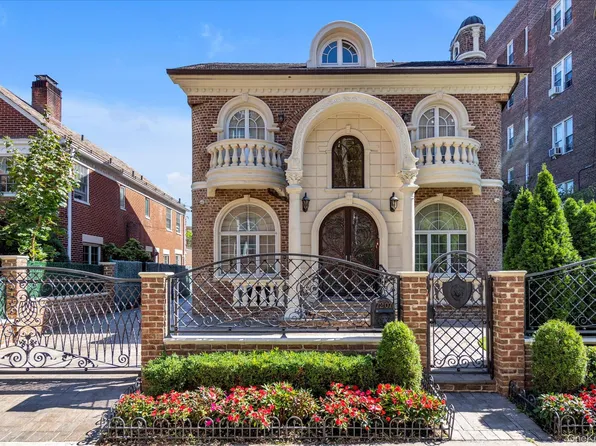 7207 112th Street, Forest Hills, NY 11375