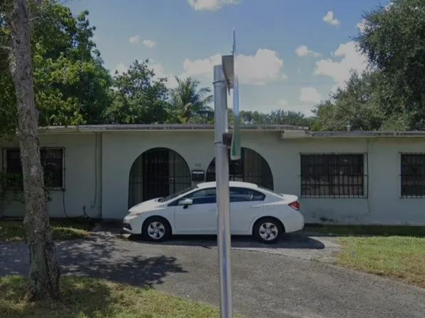 500 NE 135th St, North Miami, FL 33161