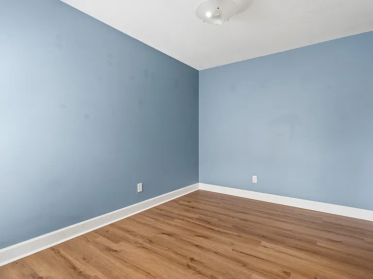 221 S Garfield St #211 — Photo 14