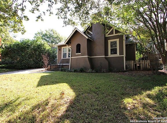 2nd image of 326 Corona Ave