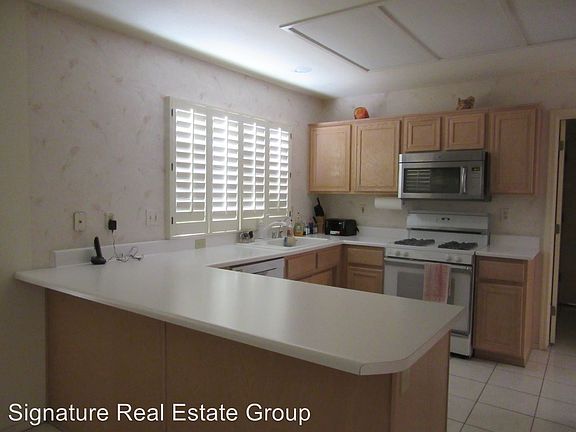 4th image of 2628 Highvale Dr