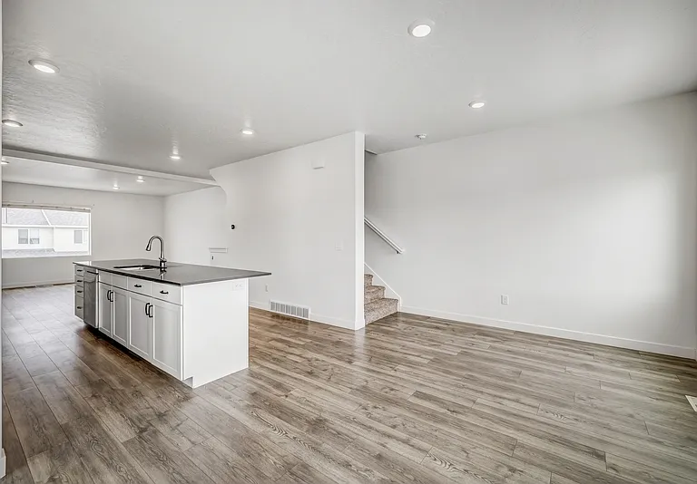 1063 E Waterway Ln #1 — Photo 17