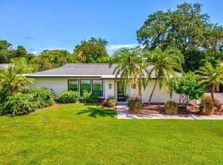 814 Jacaranda Dr, Largo, FL 33770