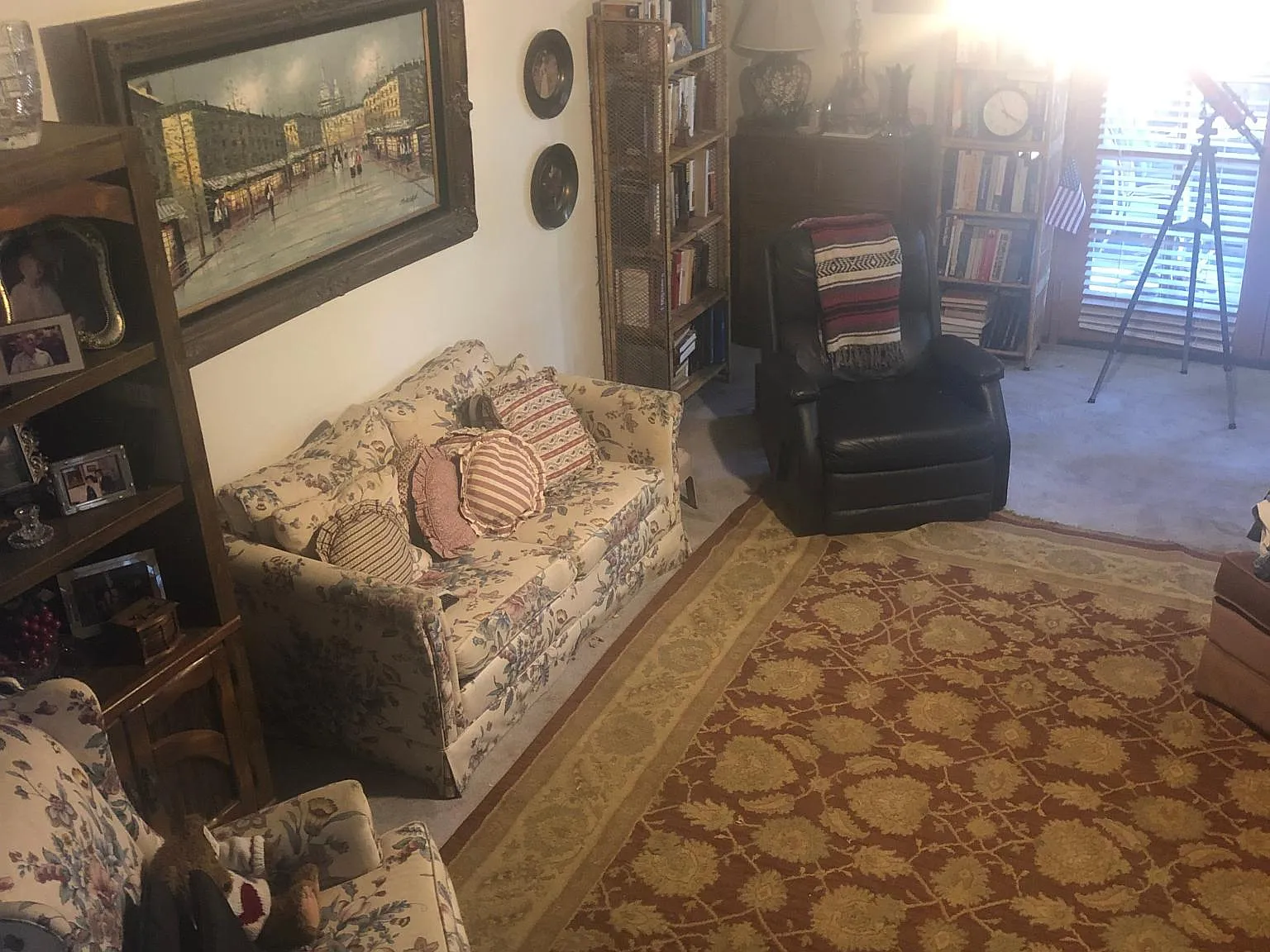 3 bed, 1922 sqft, $950 — Photo 2