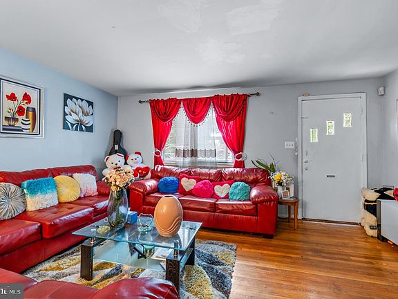 4th image of 3543 Madison Pl