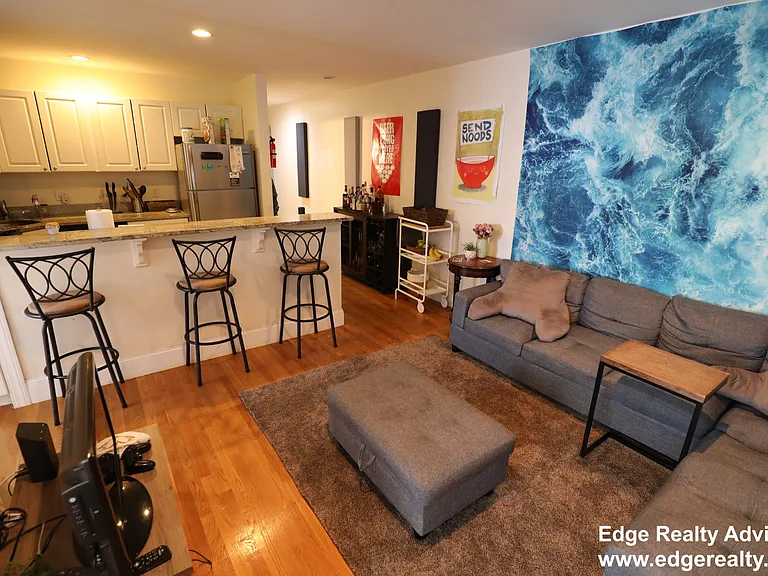 60 Egmont St #4 — Photo 2