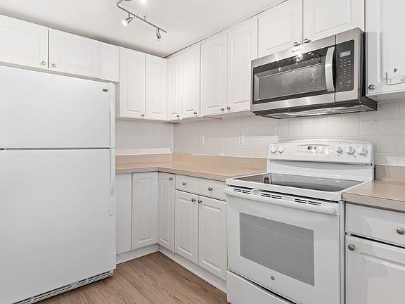 2nd image of 8861 Welbeck Way