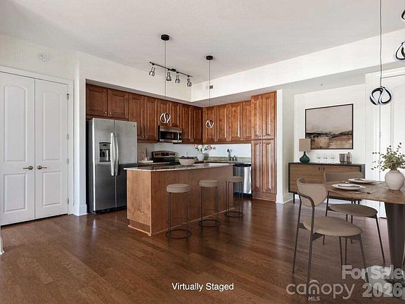 4th image of 4625 Piedmont Row Dr Unit 615