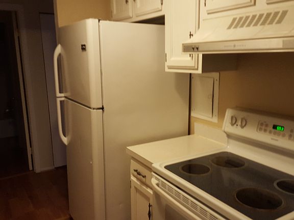 4th image of 1675 Cedarwood Dr APT H