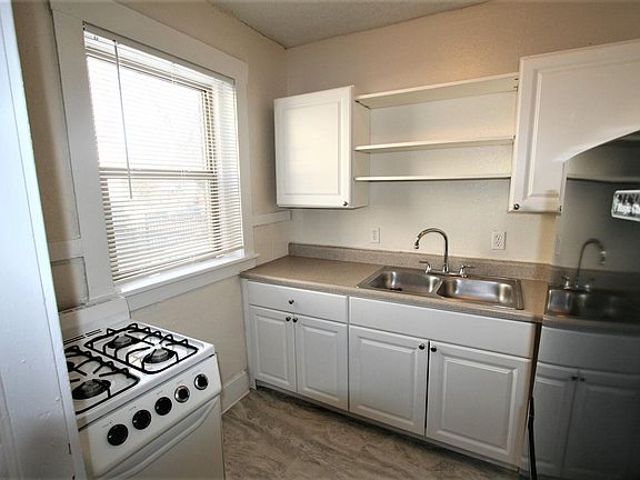 4th image of 1115 N Logan St APT 103