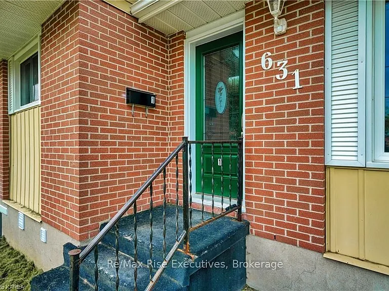631 Aylmer Cres #1 — Photo 3