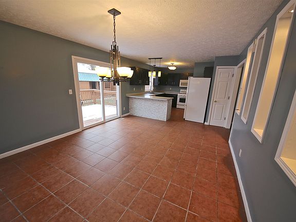 4th image of 3943 W Carmola Dr