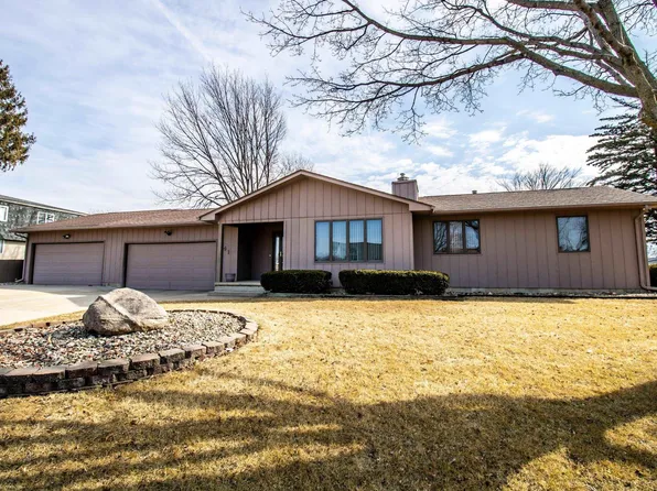 641 Colby Rd, Waterloo, IA 50701