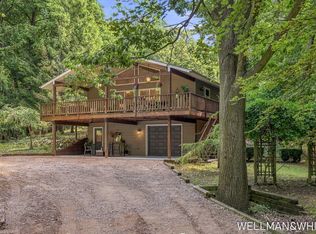 2675 Chestnut Ln, Fennville, MI 49408