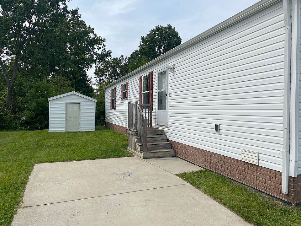 1st image of 59333 Dawn St