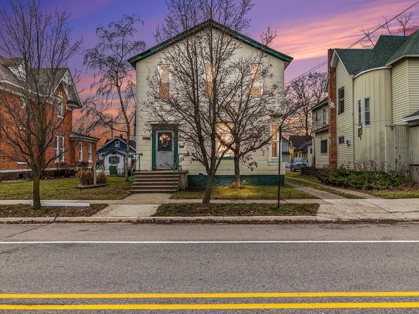 1181 Peck St, Muskegon, MI 49441