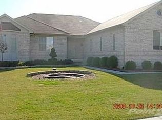 18860 Boysenberry Dr, Macomb, MI 48042