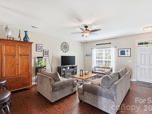 4th image of 13950 Cypress Woods Dr