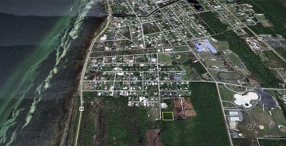 1st image of Oak Ave