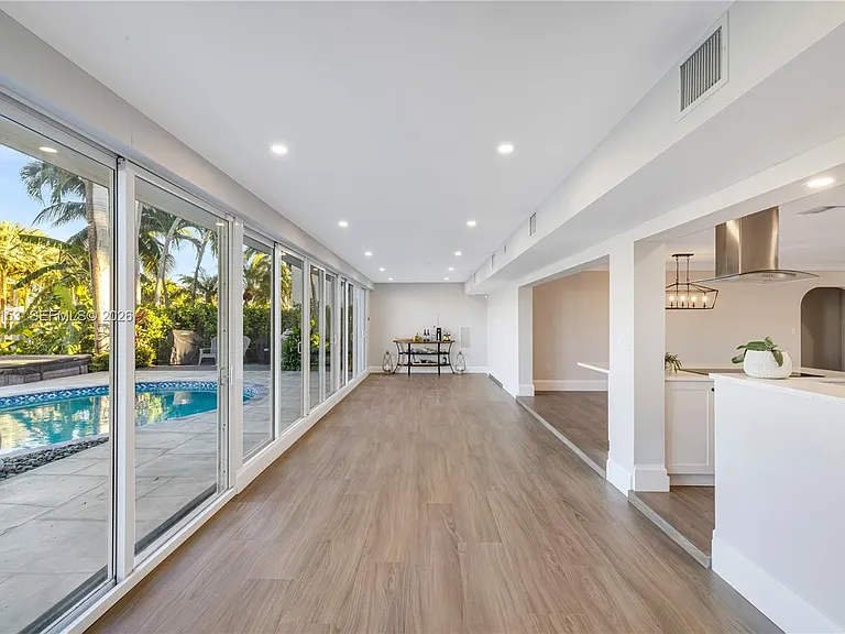 2309 Desota Dr — Photo 23