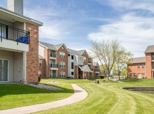 1000 Baytowne Dr #1030-24, Champaign, IL 61822