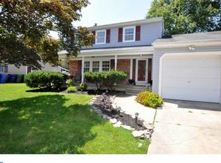 10 Knightswood Dr, Marlton, NJ 08053