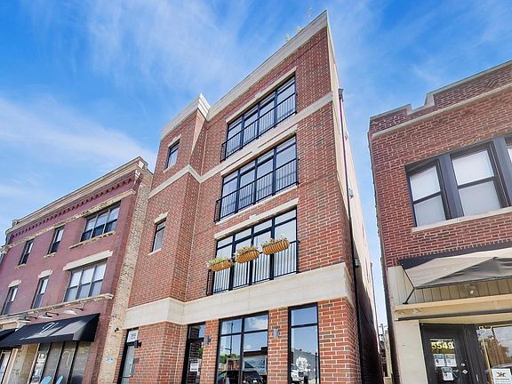 2nd image of 5553 N Clark St #301