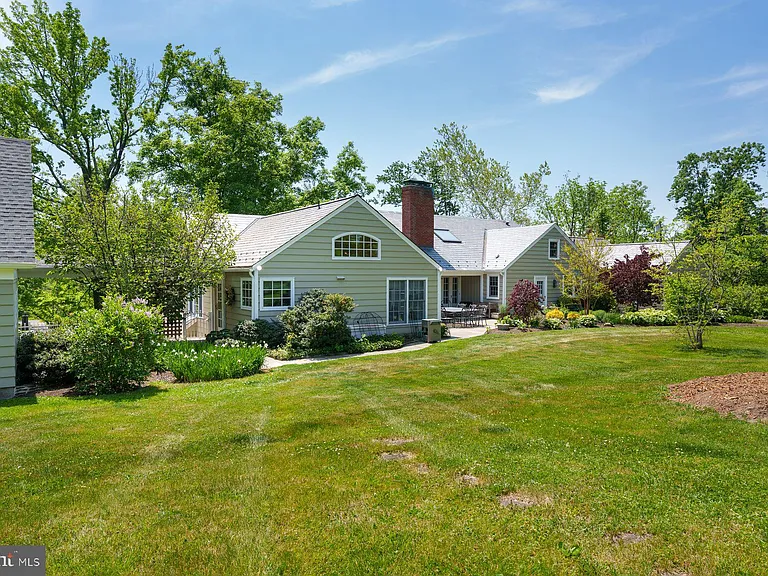 821 Pretty Brook Rd — Photo 25